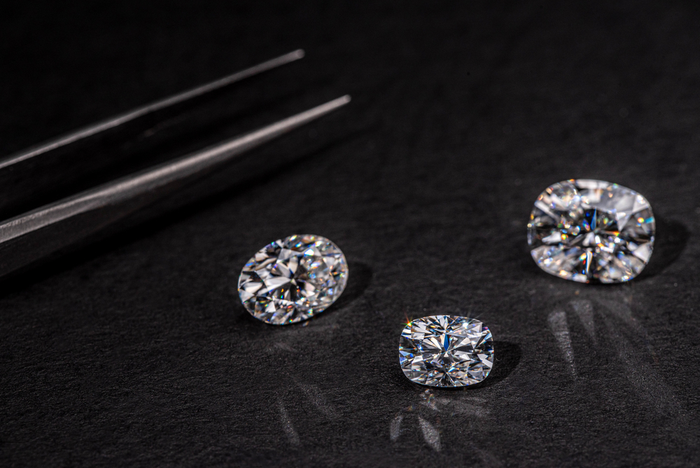 Certified Diamonds vs Lab-Grown Diamonds: Which One Should You Choose?